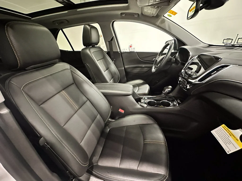 Used 2024 Summit White Chevrolet Premier image 29