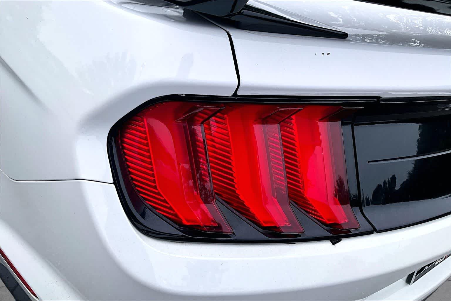 Used 2018 Oxford White Ford EcoBoost Premium image 25