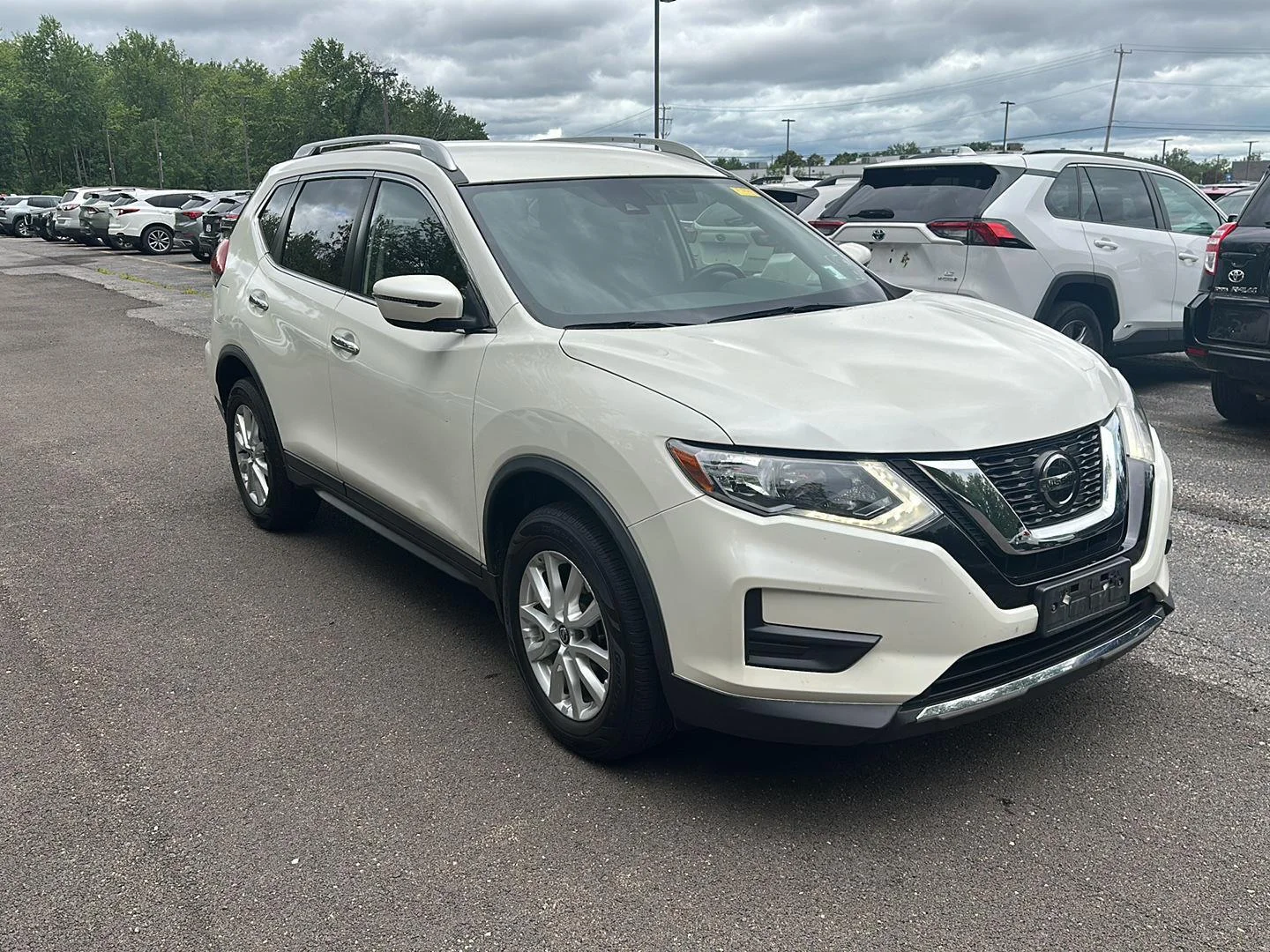 Used 2020 Pearl White Tricoat Nissan SV image 7
