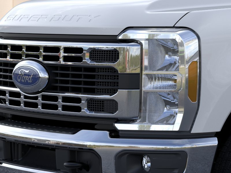 New 2026 Oxford White Ford XL image 17