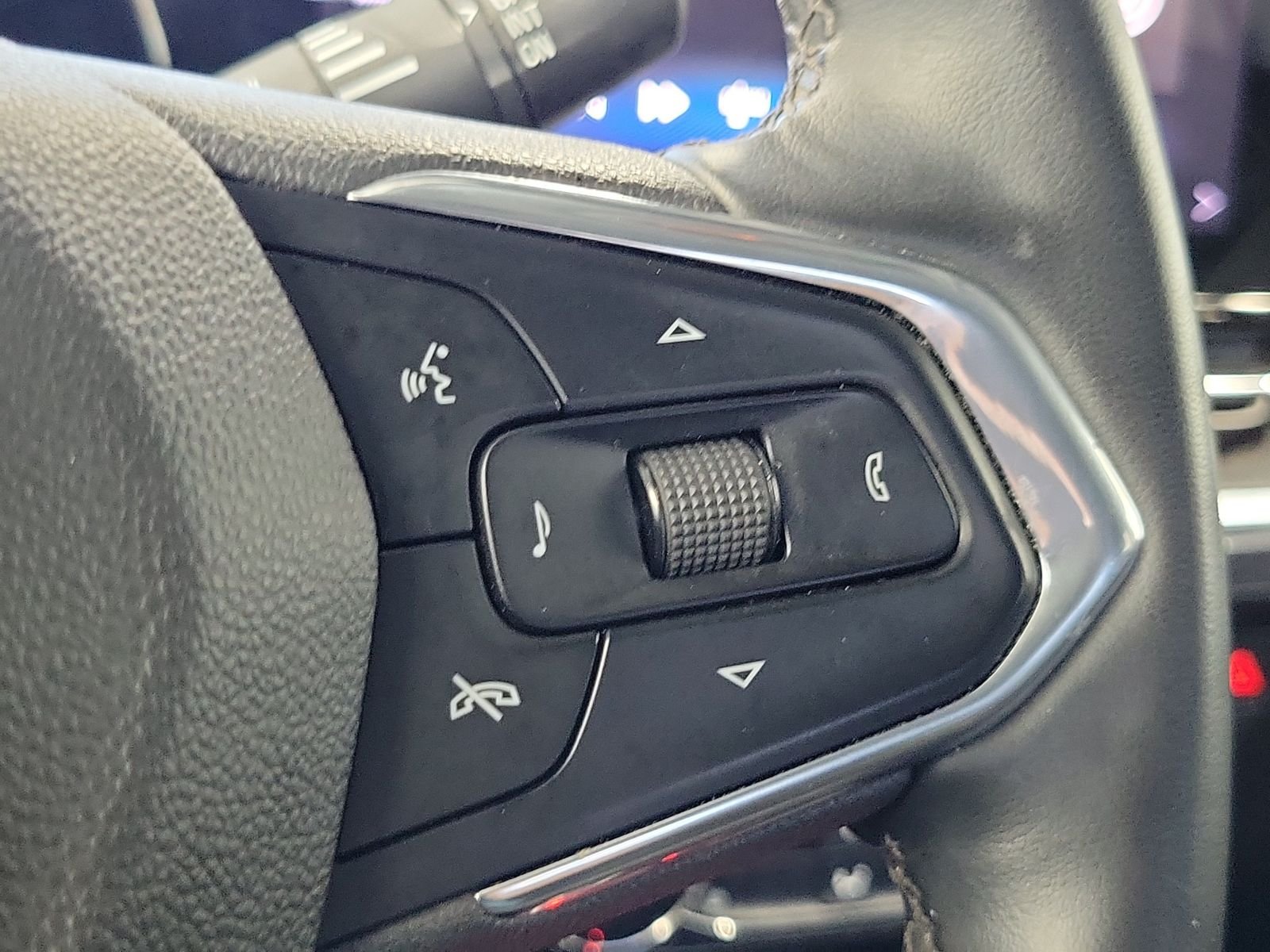 Used 2024 Red Chevrolet ACTIV image 17