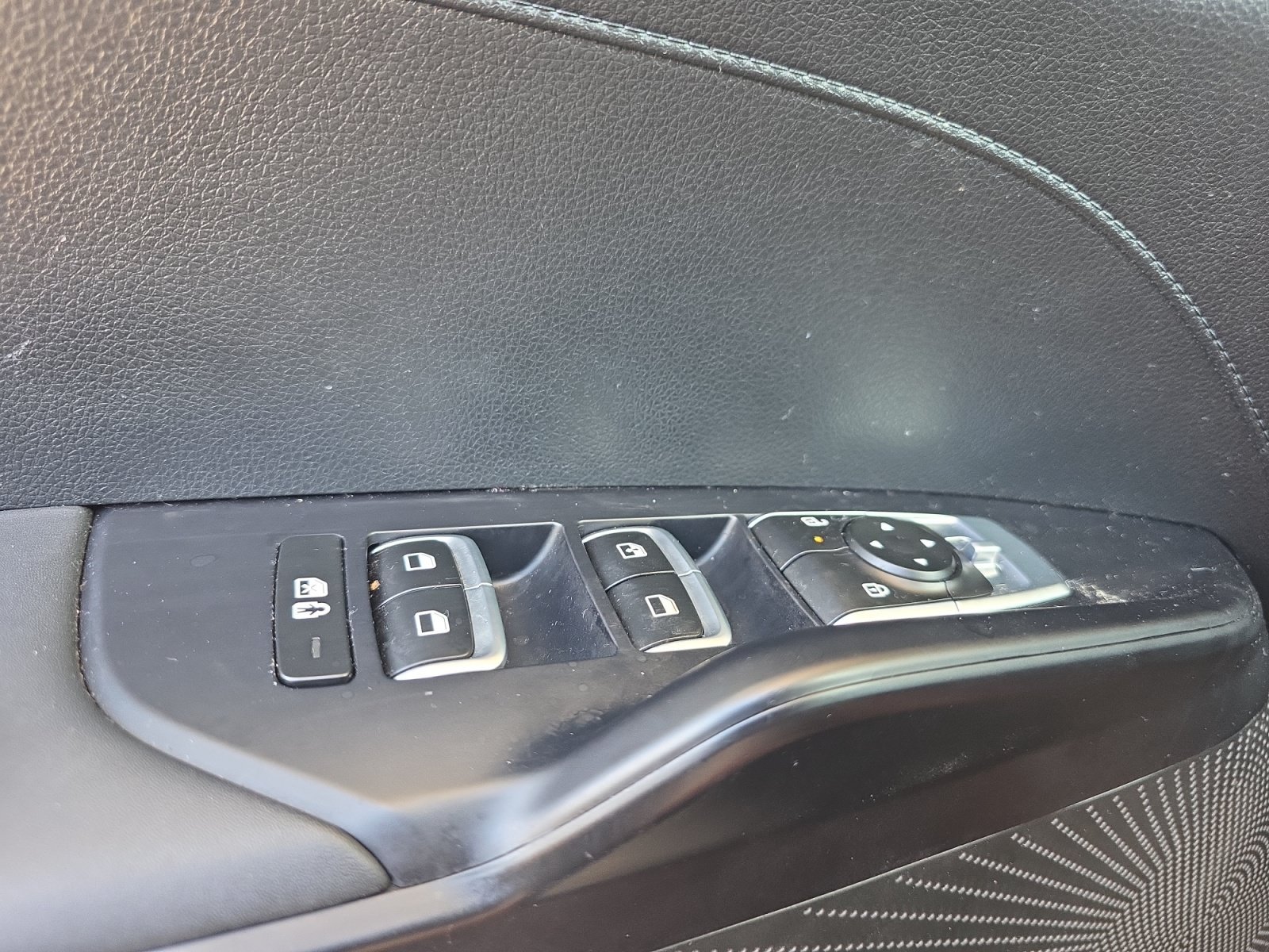 Certified Used 2025 Aurora Black Pearl Kia LXS image 26