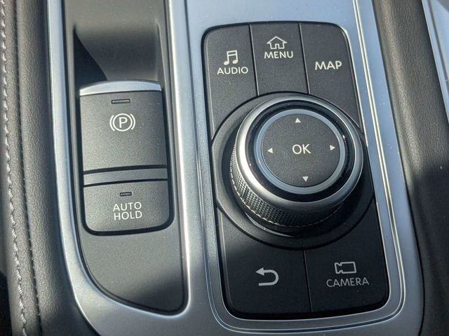 New 2027 RADIANT WHITE INFINITI Pure FWD image 24