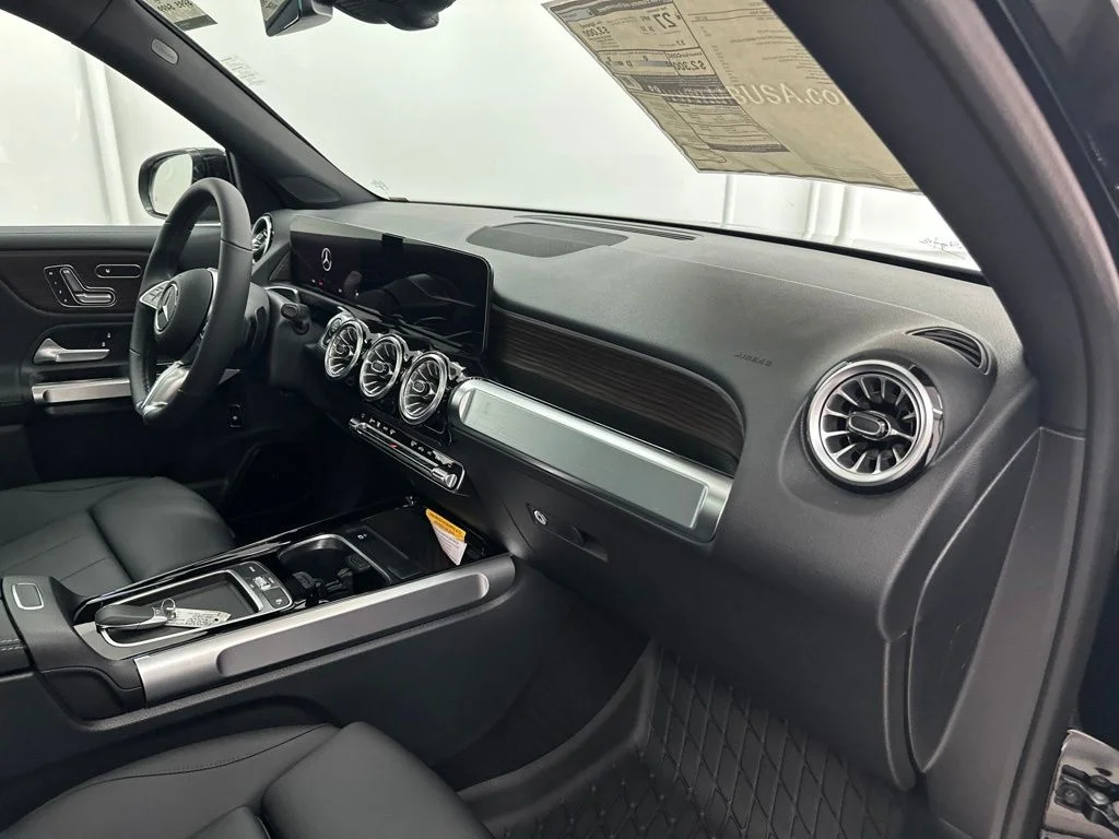 New 2026 Black Mercedes-Benz GLB 250 image 23