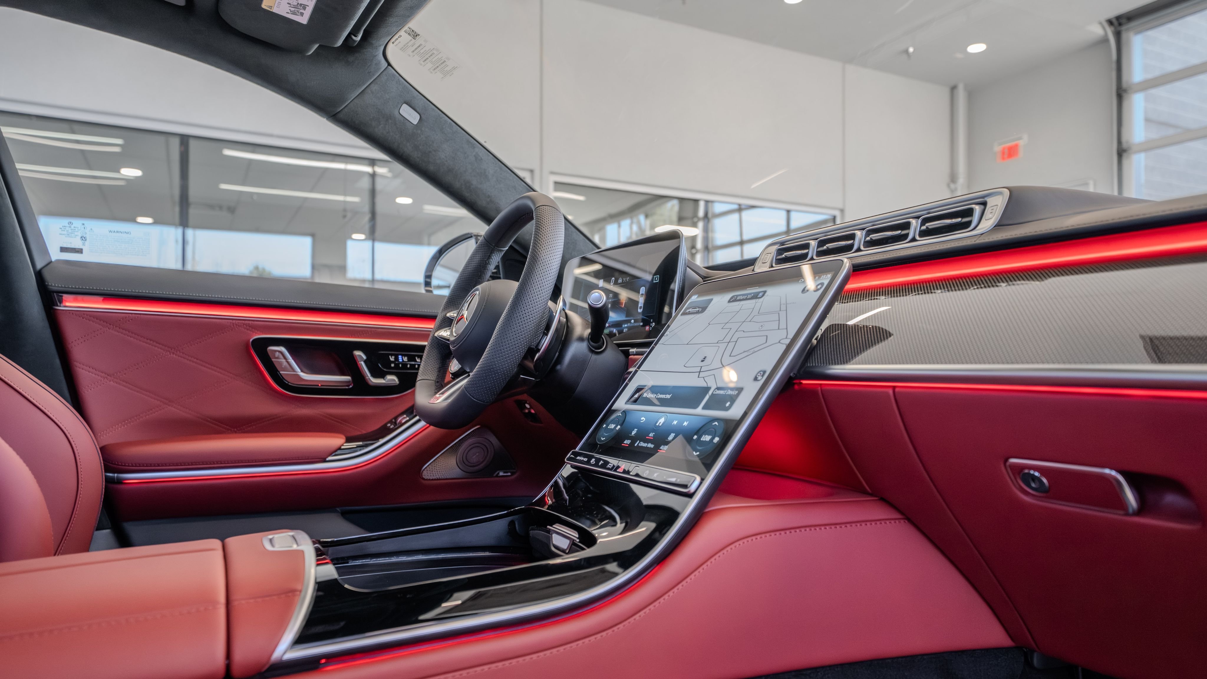 New 2026 MANUFAKTUR Moonlight White Metallic Mercedes-Benz S 63 E AMG® image 18