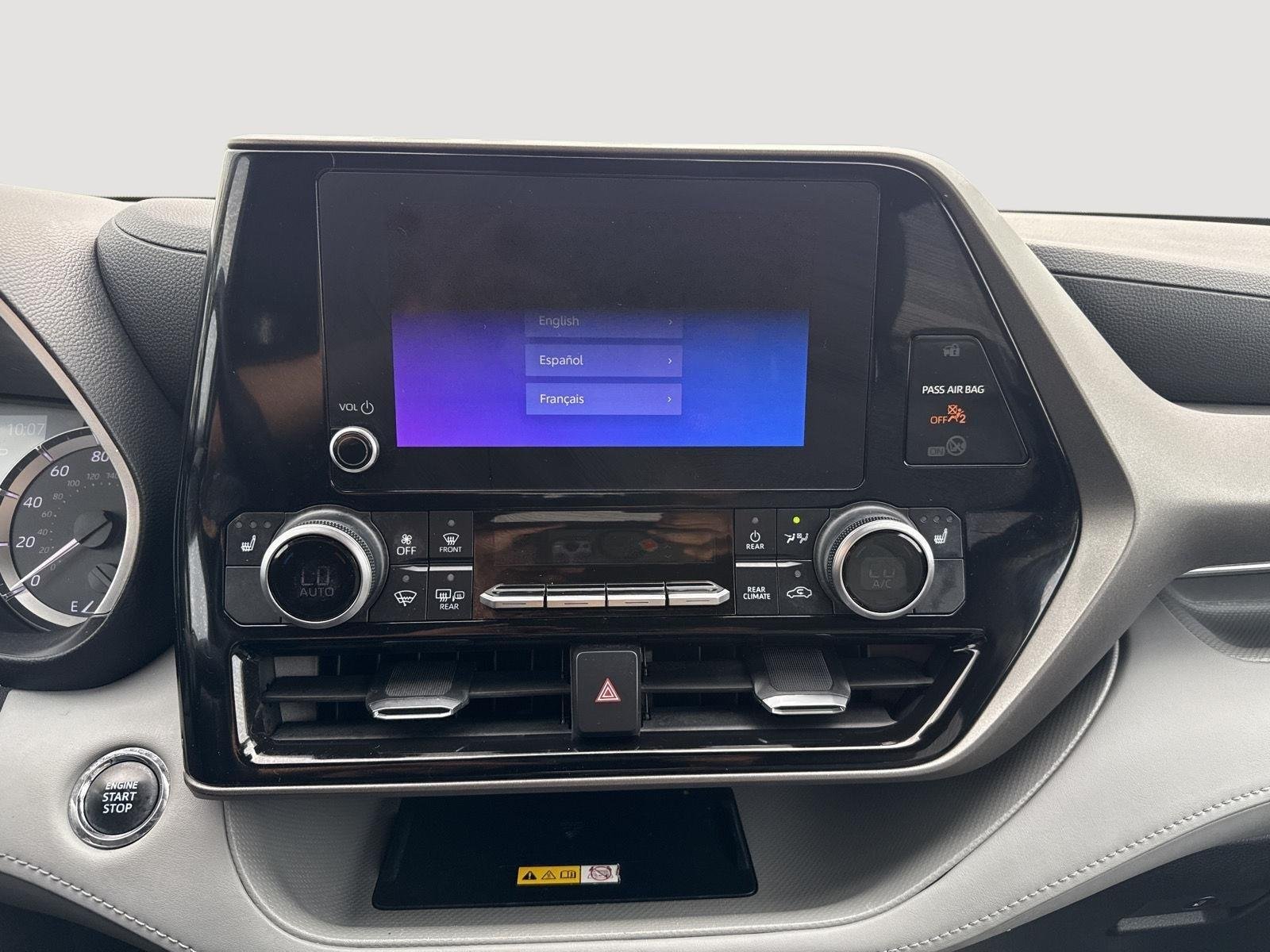 Used 2023 Wind Chill Pearl Toyota XLE image 23