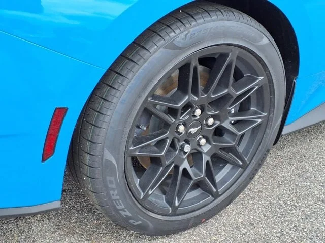 New 2025 Grabber Blue Metallic Ford GT Premium Convertible image 4