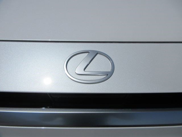 New 2026 Wind Chill Pearl Lexus PREMIUM AWD image 16