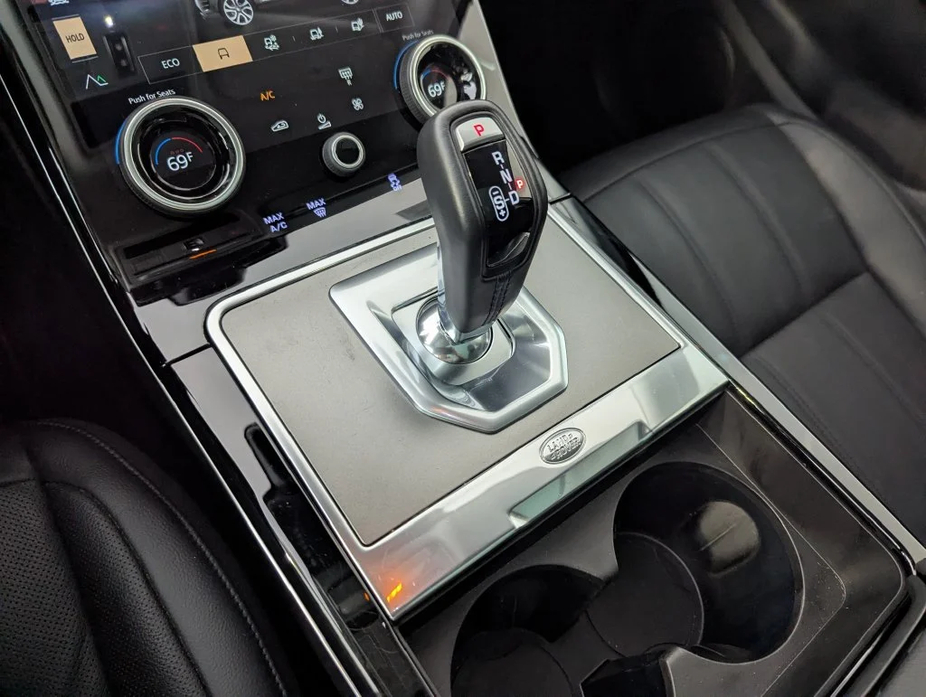 Used 2023 White Land Rover S image 13