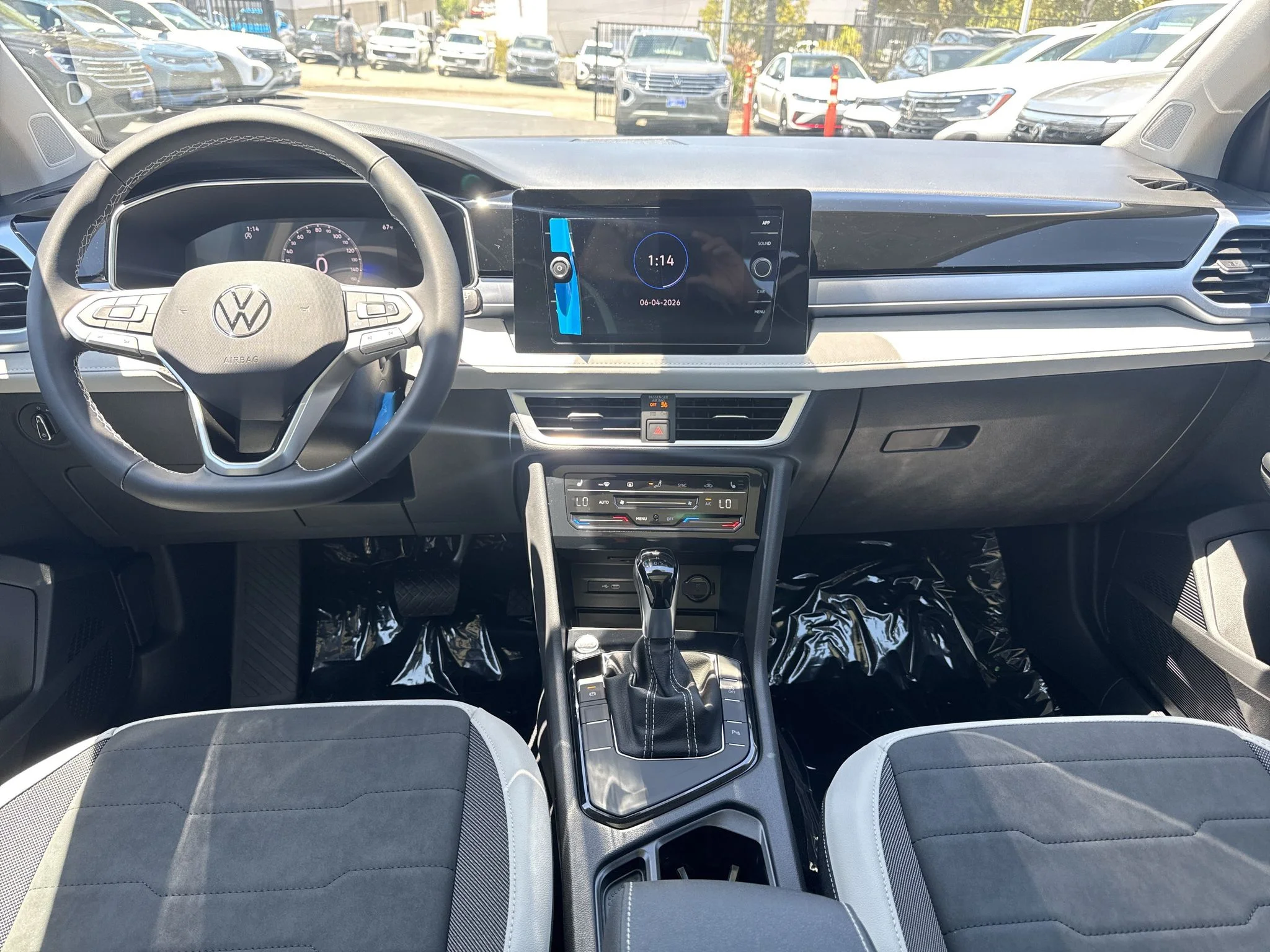 New 2026 Platinum Gray Metallic Volkswagen SE image 17