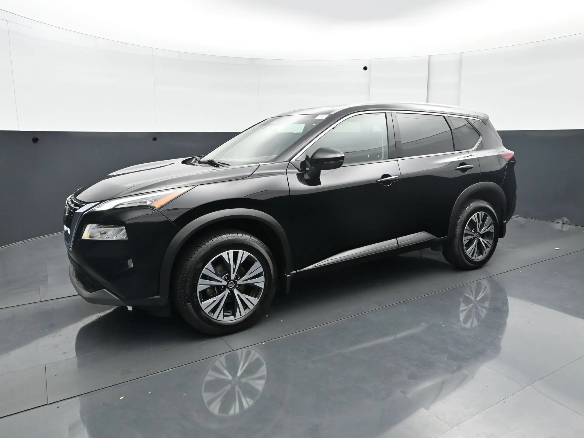Used 2021 Nissan Rogue SV with VIN 5N1AT3BB4MC672378 for sale in Burnsville, Minnesota