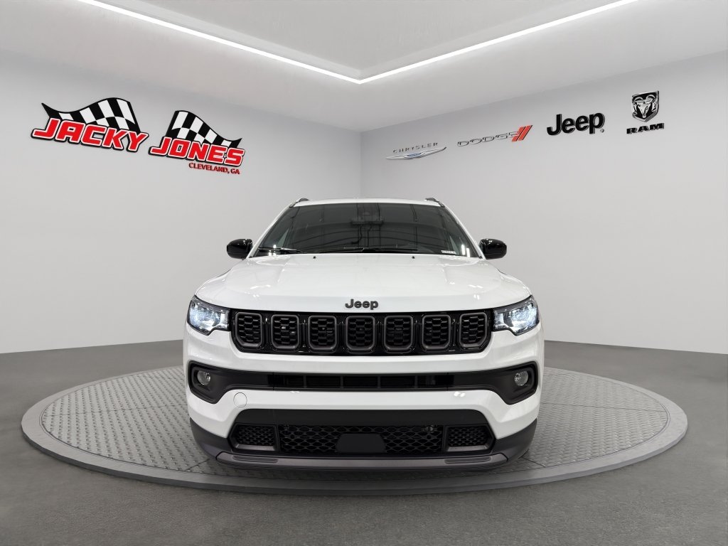 New 2026 Bright White Clear-Coat Exterior Paint Jeep Latitude Altitude image 13