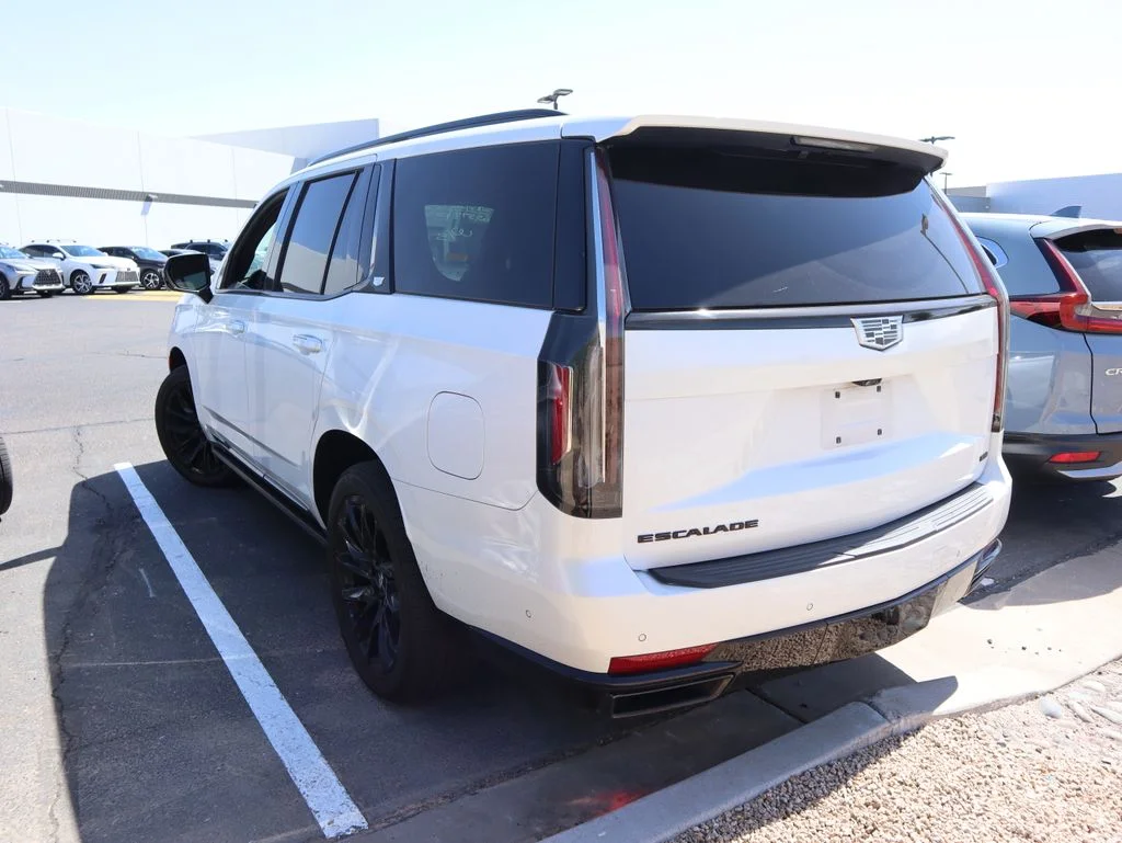Used 2022 White Cadillac Sport Platinum image 2