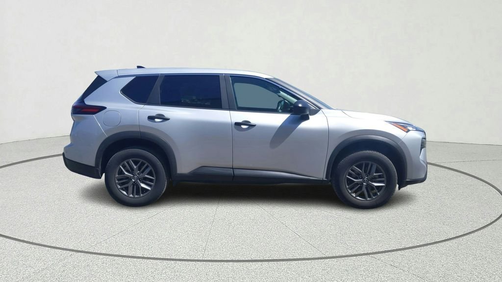 Used 2024 Silver Nissan S image 7