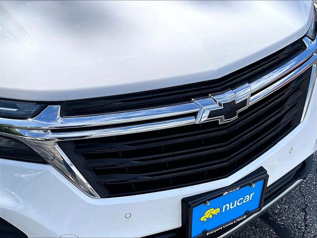 Used 2024 White Chevrolet LT image 29