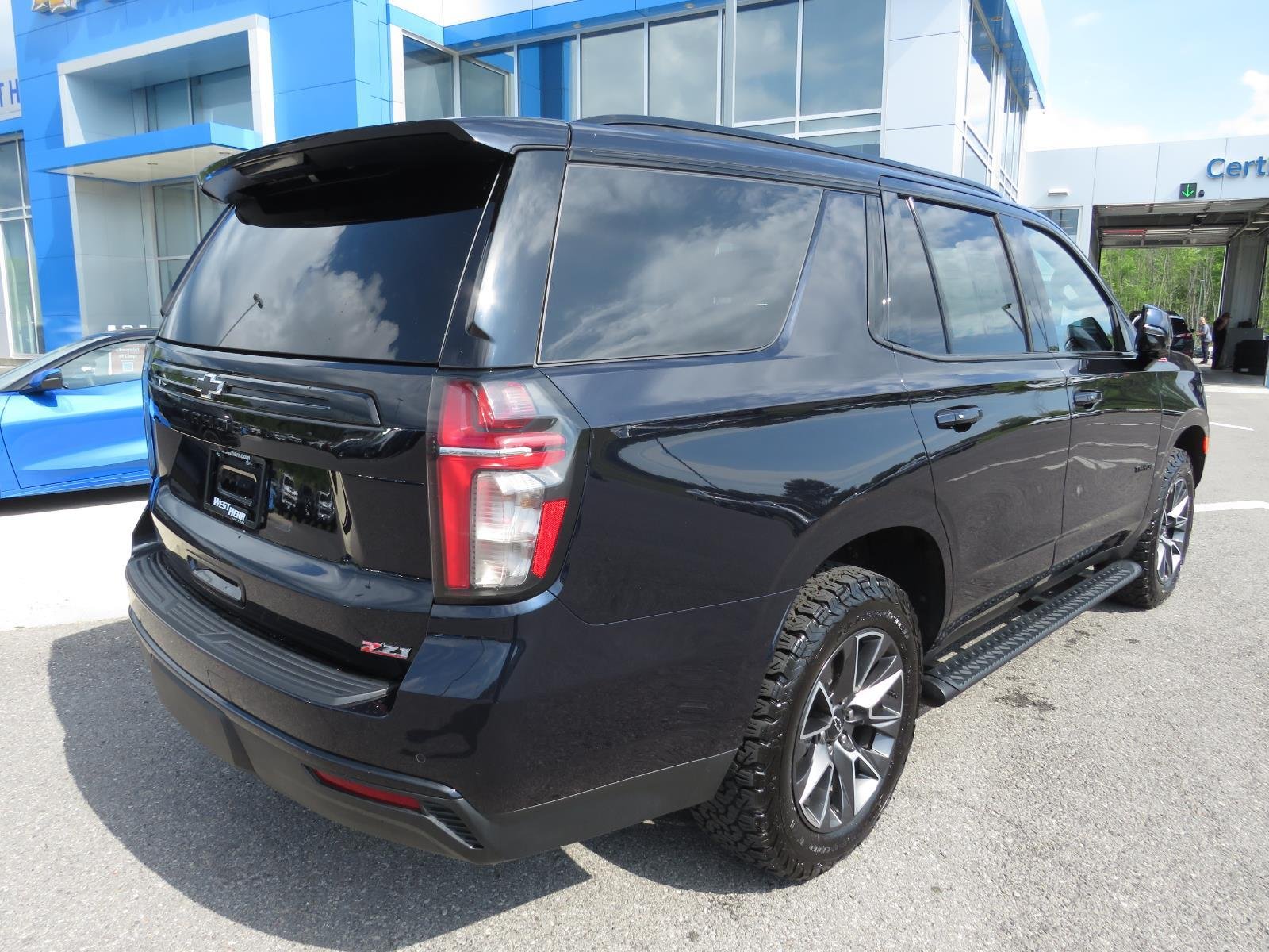 Used 2023 Midnight Blue Metallic Chevrolet Z71 image 6