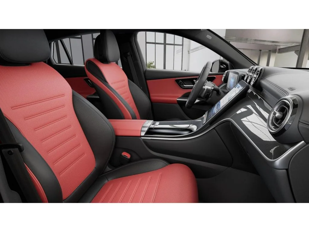 New 2027 White Mercedes-Benz GLC 300 image 4
