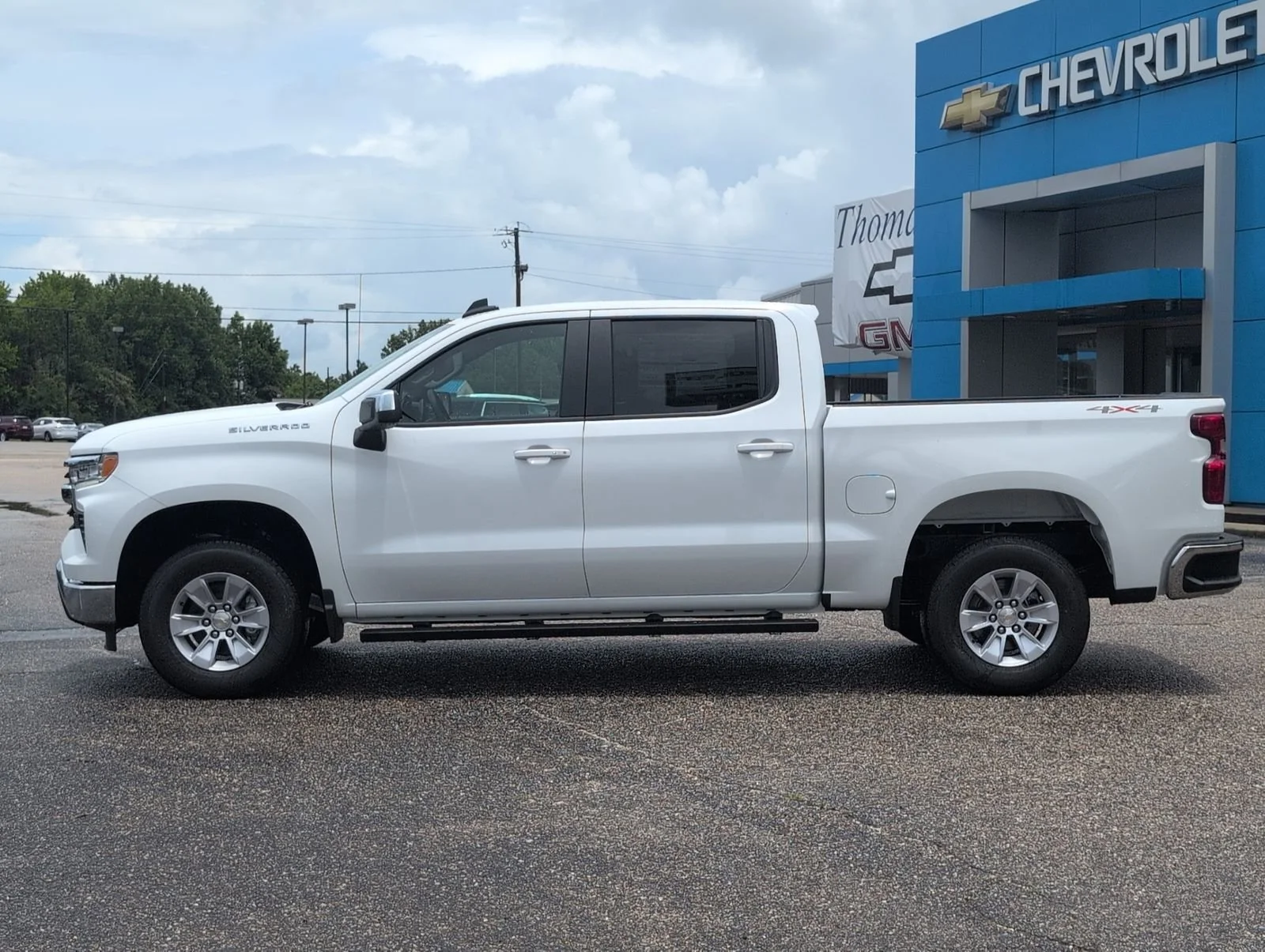 2026 Chevrolet Silverado 1500 LT - Photo 2