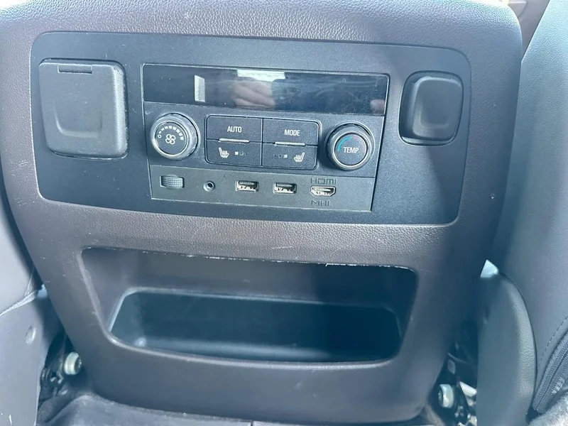Used 2019 Dark Sapphire Blue Metallic GMC Denali image 13