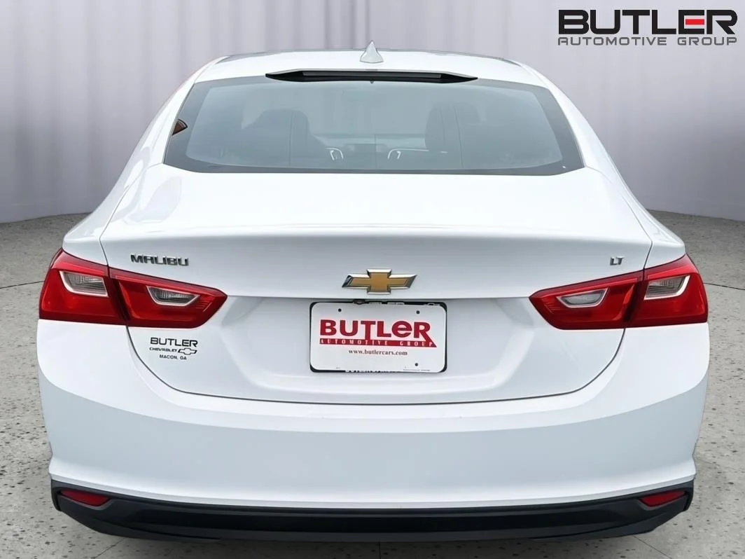 Used 2018 Summit White Chevrolet LT image 5