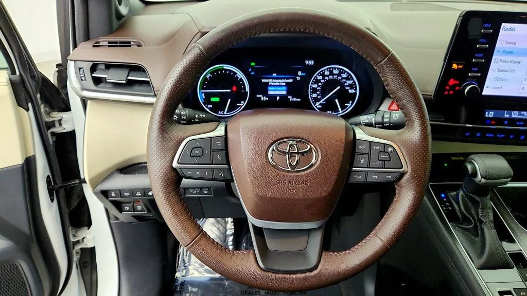 Used 2021 Blizzard Pearl Toyota Platinum AWD 7-Passenger image 14