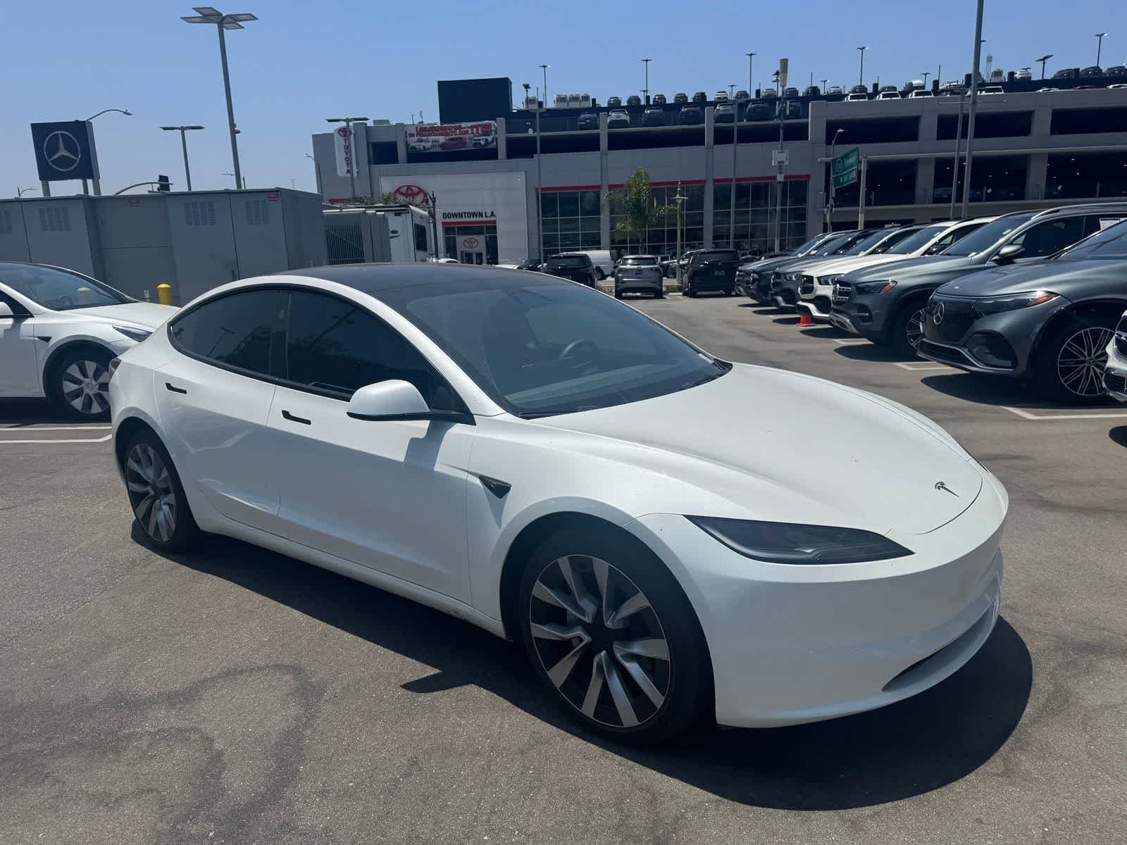 Used 2024 Pearl White Multi-Coat Tesla  image 2