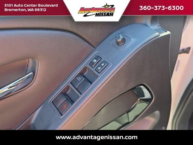 Used 2023 Glacier White Nissan SV image 9
