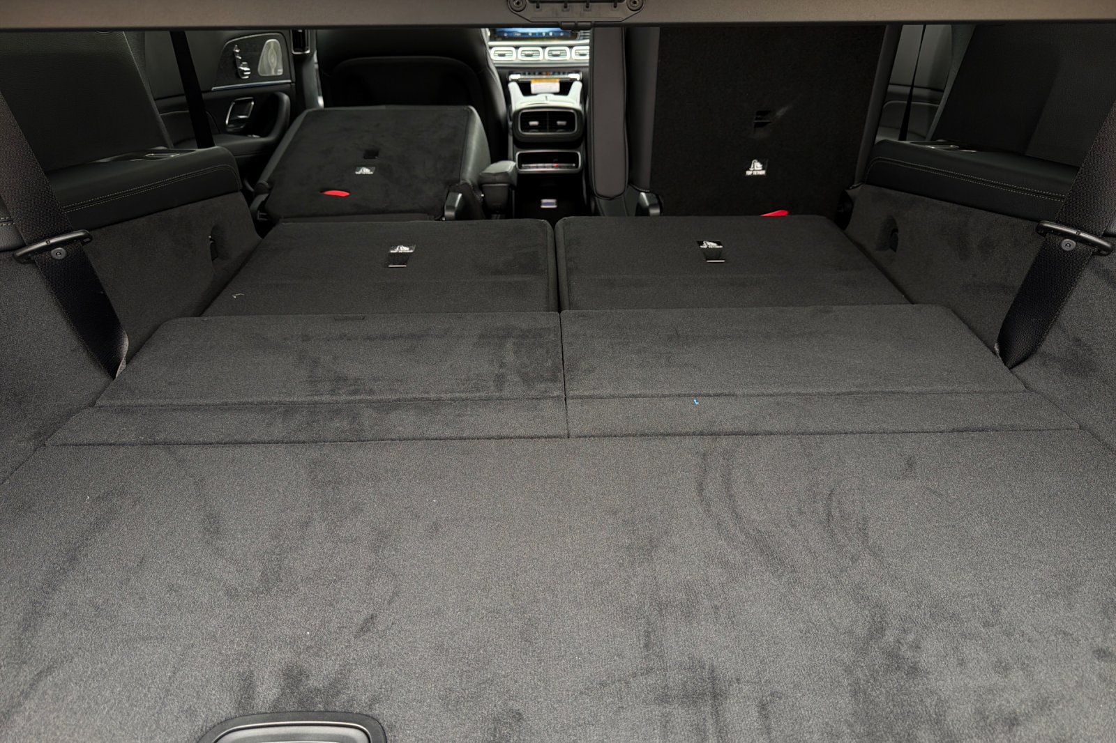 New 2026 MANUFAKTUR Alpine Grey Mercedes-Benz GLS 450 image 38