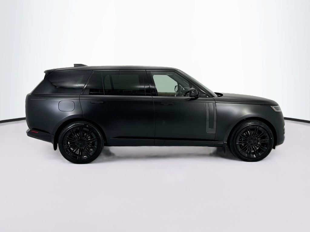 New 2026 Obsidian Black SV Bespoke Ultra Metallic Satin Land Rover Autobiography image 4