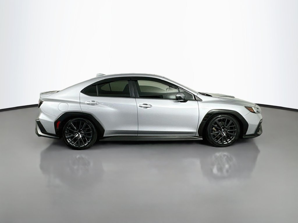 Used 2022 Ice Silver Metallic Subaru Premium image 8