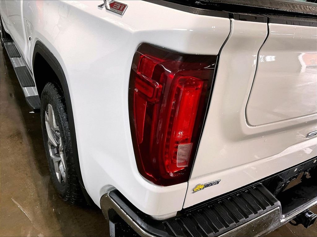 Used 2023 White GMC SLT image 35