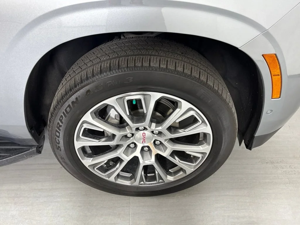 Used 2025 Sterling Metallic GMC Denali image 14