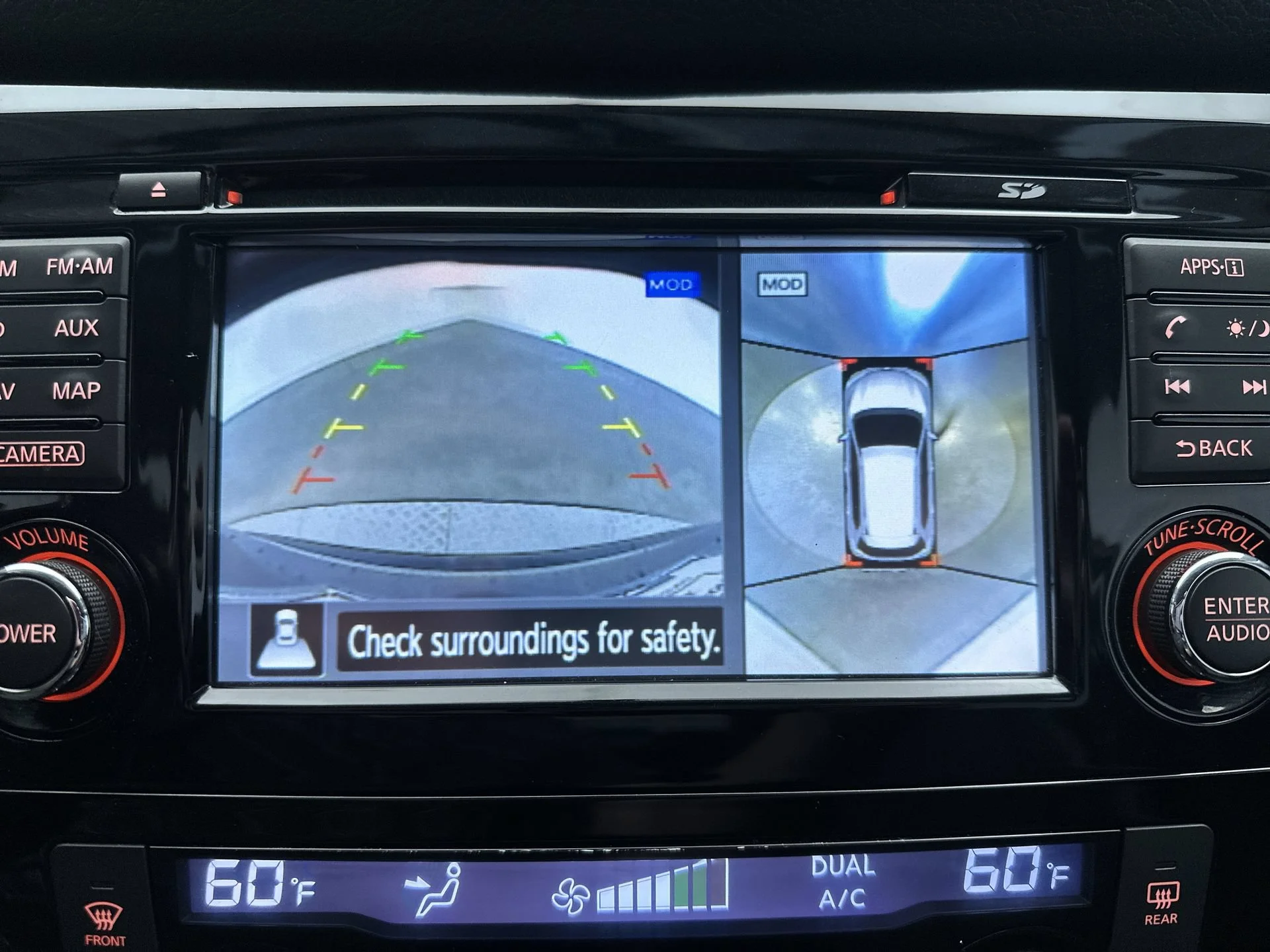 Used 2016 Magnetic Black Nissan SL image 19