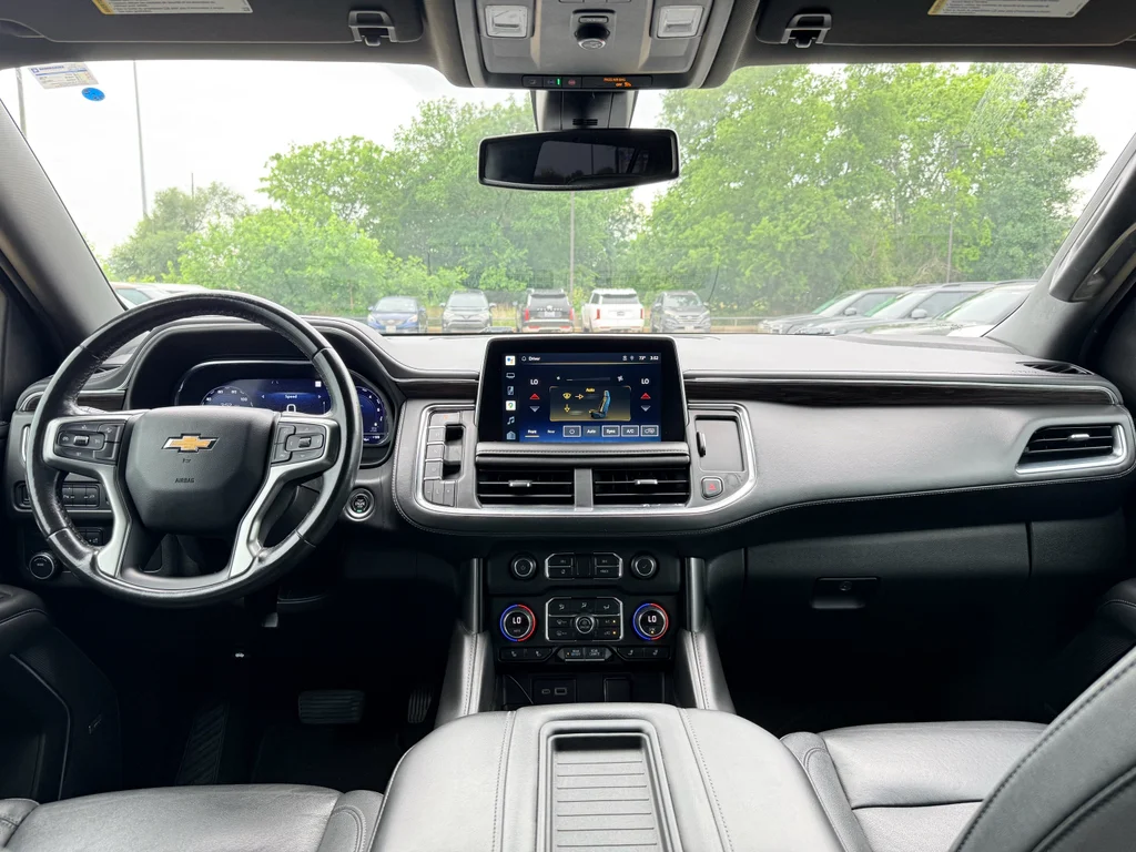 Used 2022 Evergreen Gray Metallic Chevrolet LT image 17