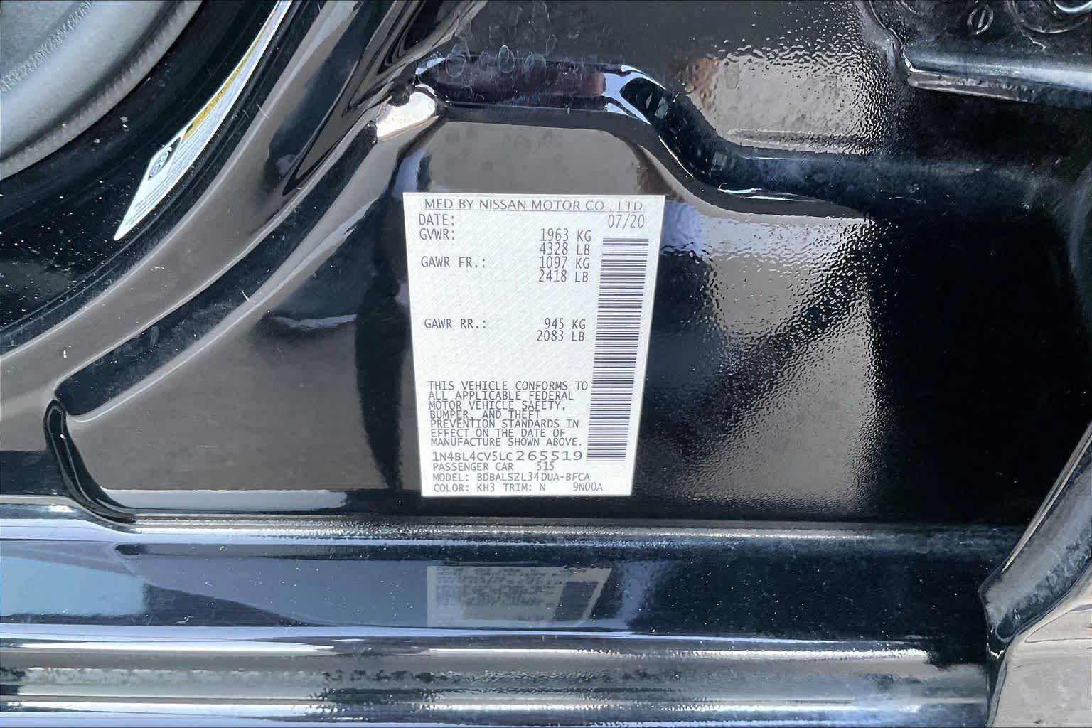 Used 2020 Super Black Nissan 2.5 SR image 32