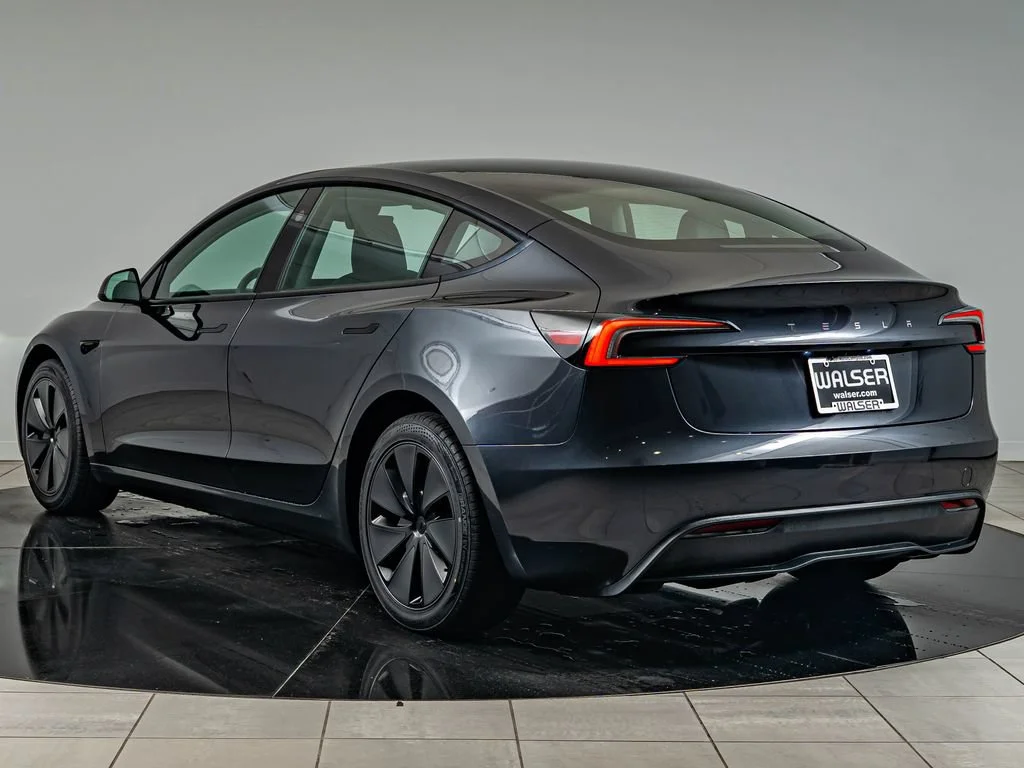 Used 2024 Stealth Gray Tesla  image 7