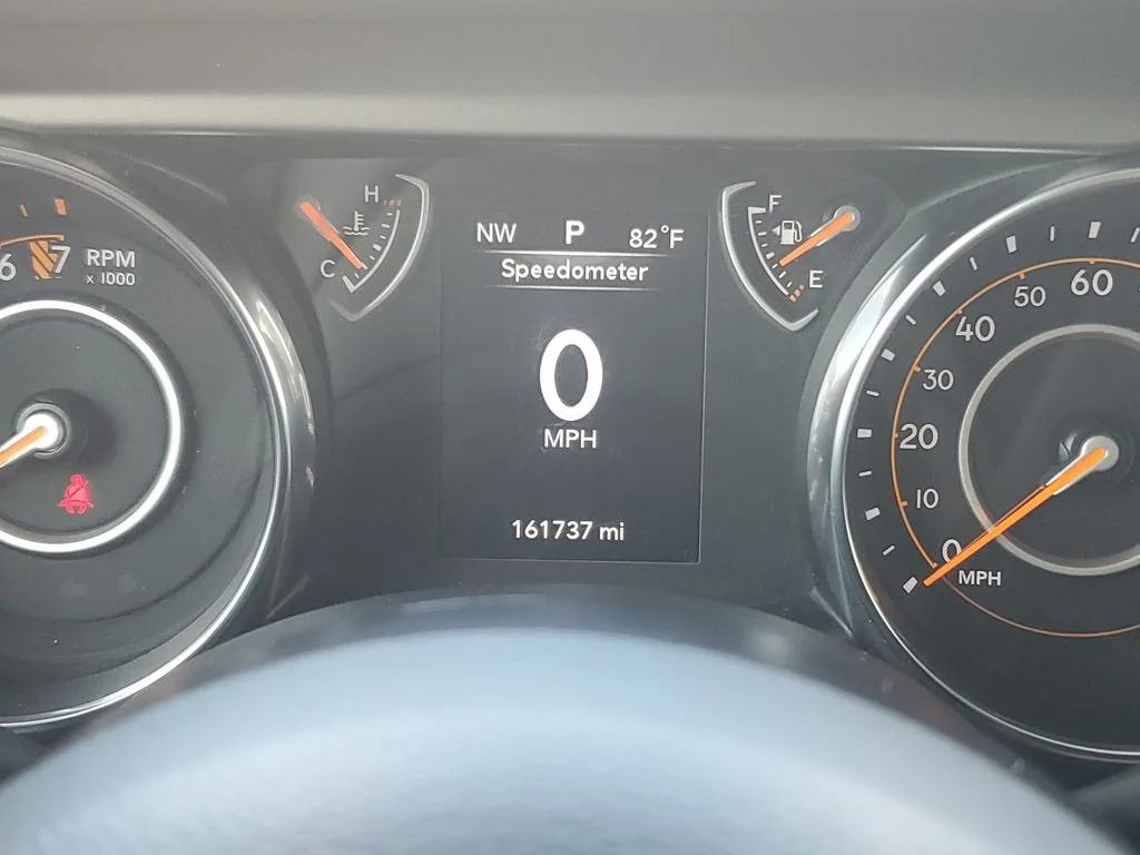 Used 2019 White Jeep Unlimited Sport image 22