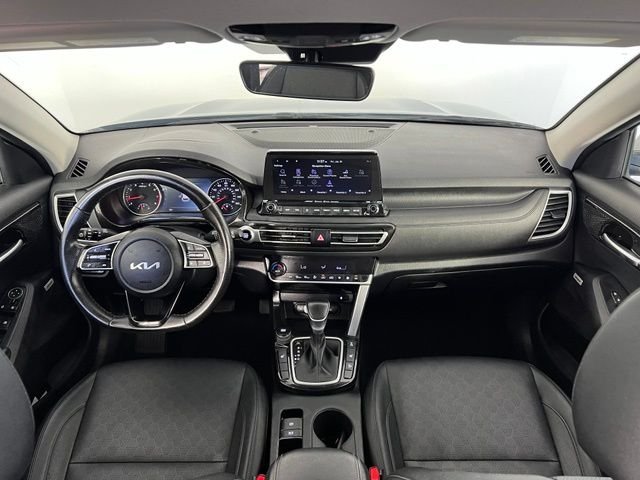 Used 2023 Blue Kia SX image 31