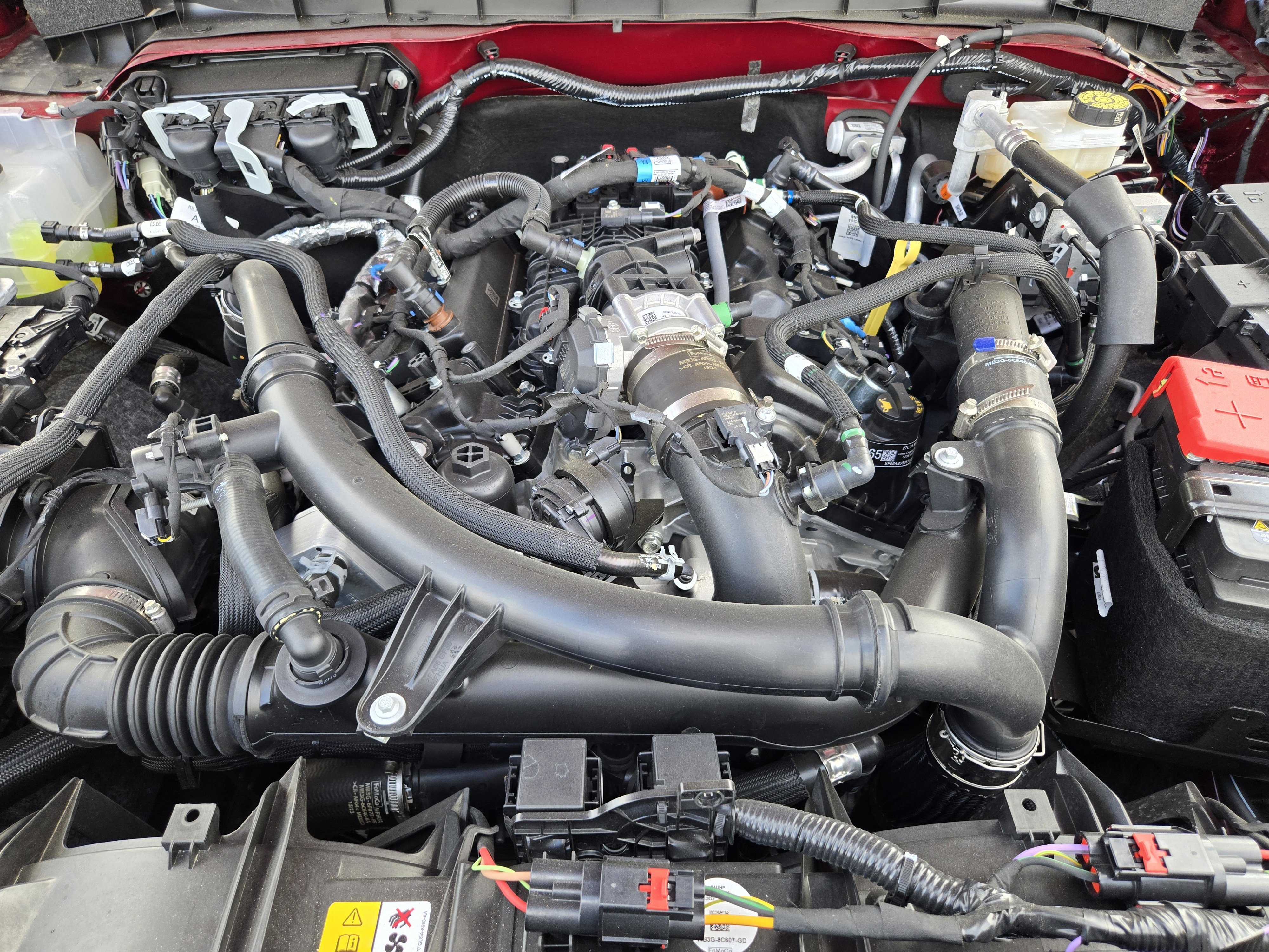 New 2026 Ruby Red Metallic Tntd Clearcoat Ford Outer Banks image 20