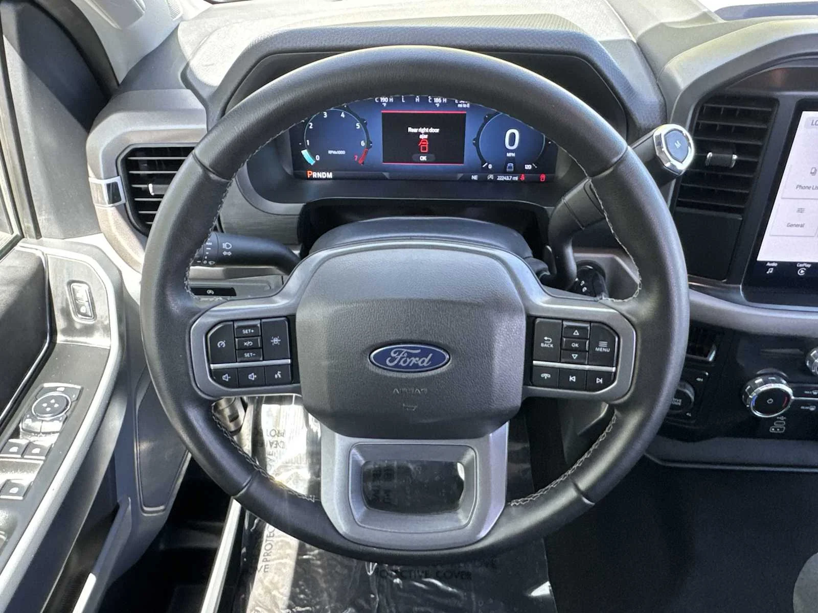 Used 2025 Oxford White Ford XLT image 19