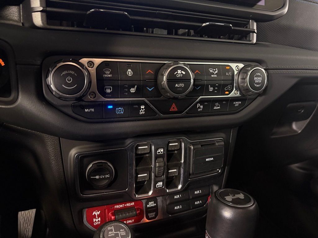 Used 2024 White Jeep Rubicon 4xe image 20