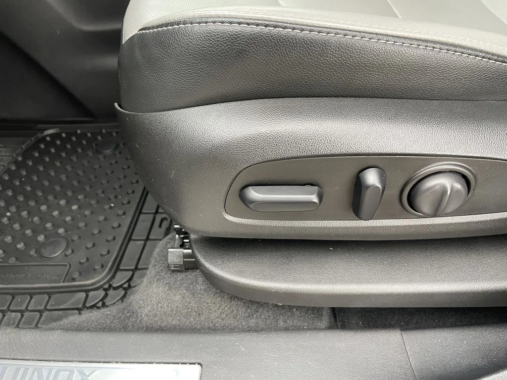 Used 2019 Summit White Chevrolet Premier image 17
