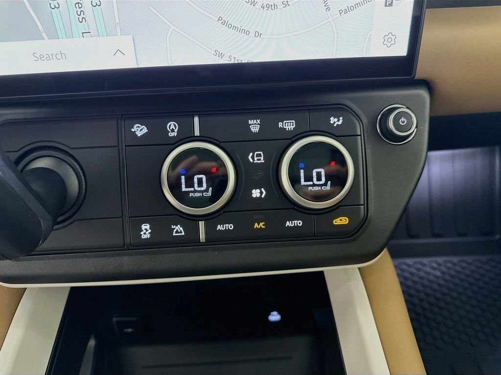 New 2026 Santorini Black Land Rover S image 16