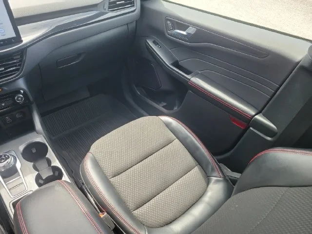 2024 Ford Escape ST-Line - Photo 9