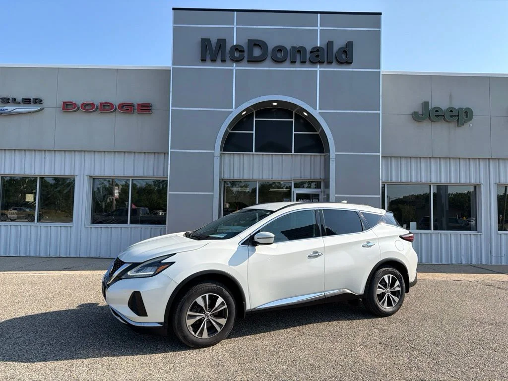 Used 2020 White Nissan S image 1