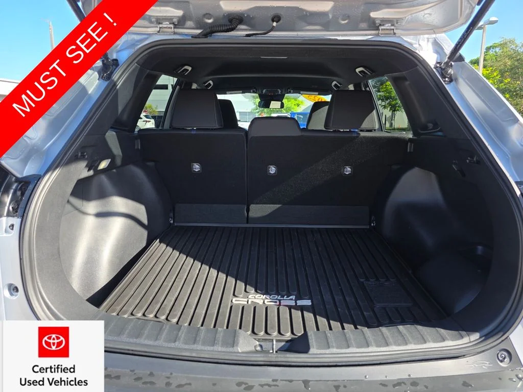 Used 2025 Silver Toyota Hybrid SE image 19