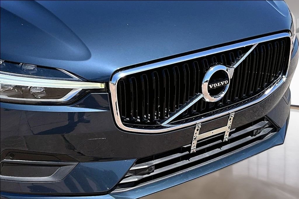 Used 2019 Blue Volvo T5 Momentum image 28