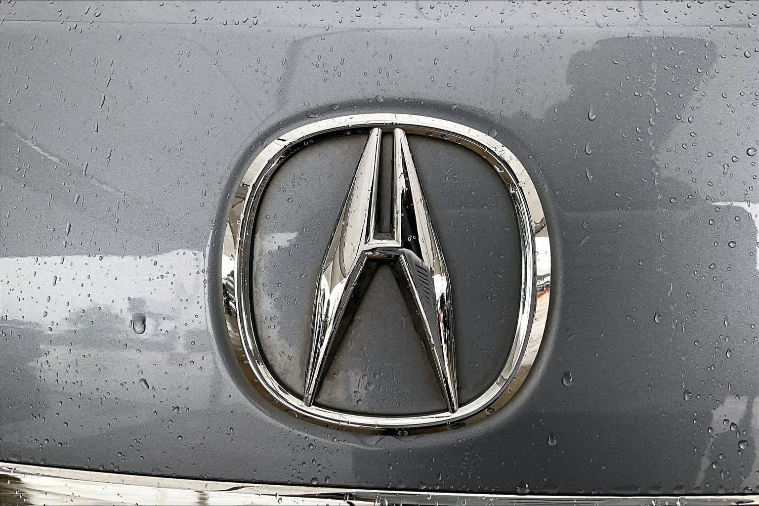 Used 2013 Forged Silver Metallic Acura Tech Pkg image 26