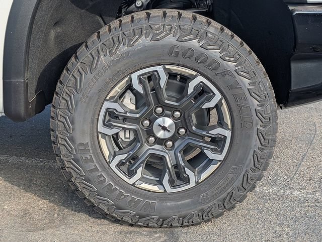 2026 Chevrolet Silverado 1500 ZR2 - Photo 6