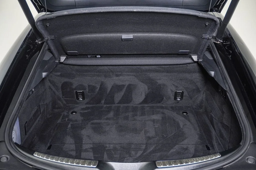 Used 2019 Obsidian Black Metallic Mercedes-Benz C4 image 28